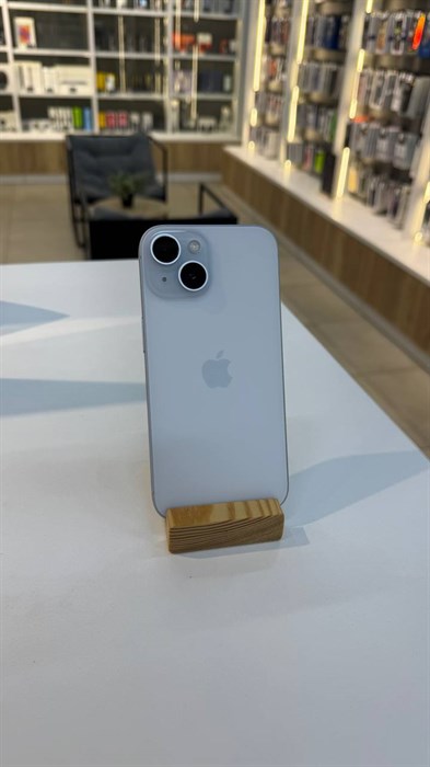 Б.У. Смартфон Apple iPhone 15 128 ГБ (356506176890693) 2SIM 5910 - фото 35622