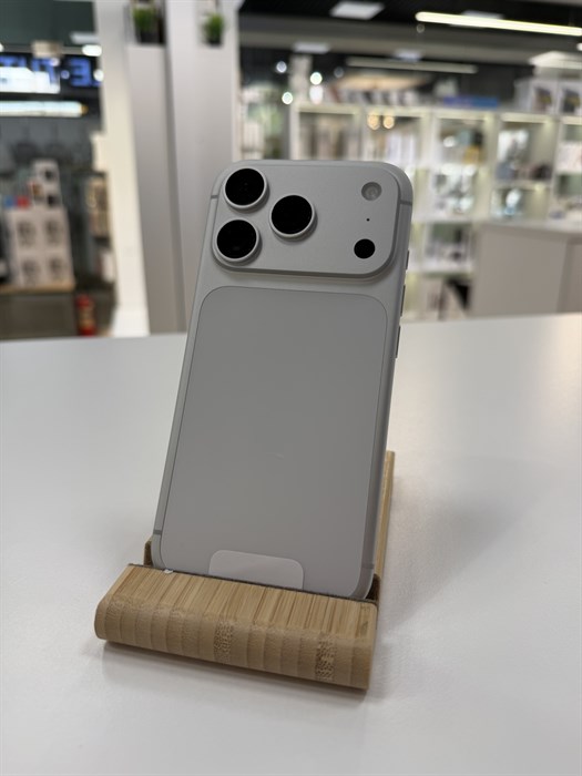 Б.У. Смартфон Apple iPhone 17 Pro 512Gb (358816654511747) (ESim) 7100 - фото 40690