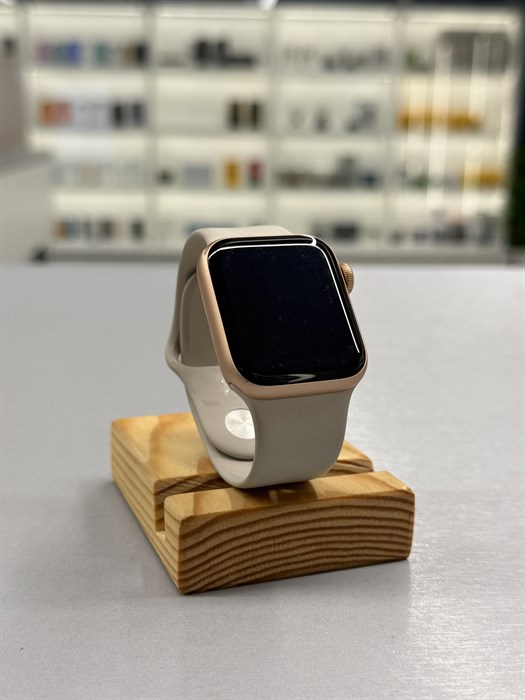 Б.у. Apple Watch SE  40 мм 6256 - фото 42355