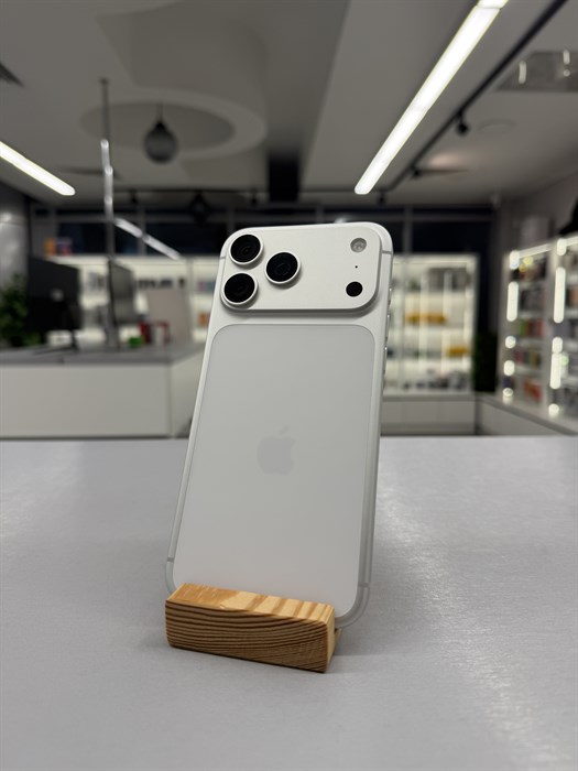 Б.У. Смартфон Apple iPhone 17 Pro Max 256Gb (eSim) (359912581130005) 6888 - фото 42804