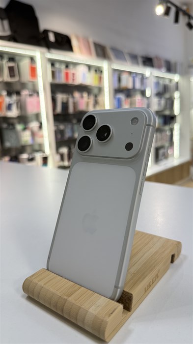 Б.У. Смартфон Apple iPhone 17 Pro 256Gb (357633137991805) (ESim) 7421 - фото 43712