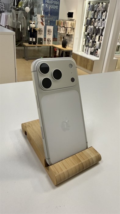 Б.У. Смартфон Apple iPhone 17 Pro 512Gb (359637826335537) 7422 - фото 43714